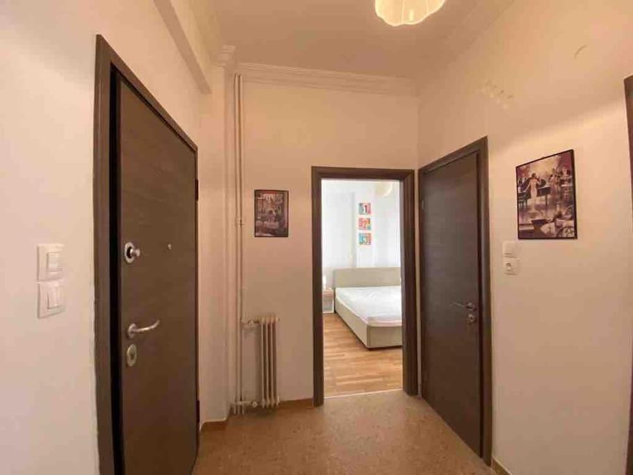 Lovely 1 Bedroom Apartment In Athen Eksteriør bilde