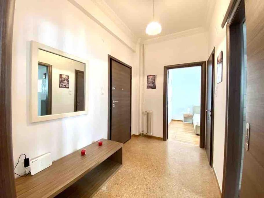 Lovely 1 Bedroom Apartment In Athen Eksteriør bilde